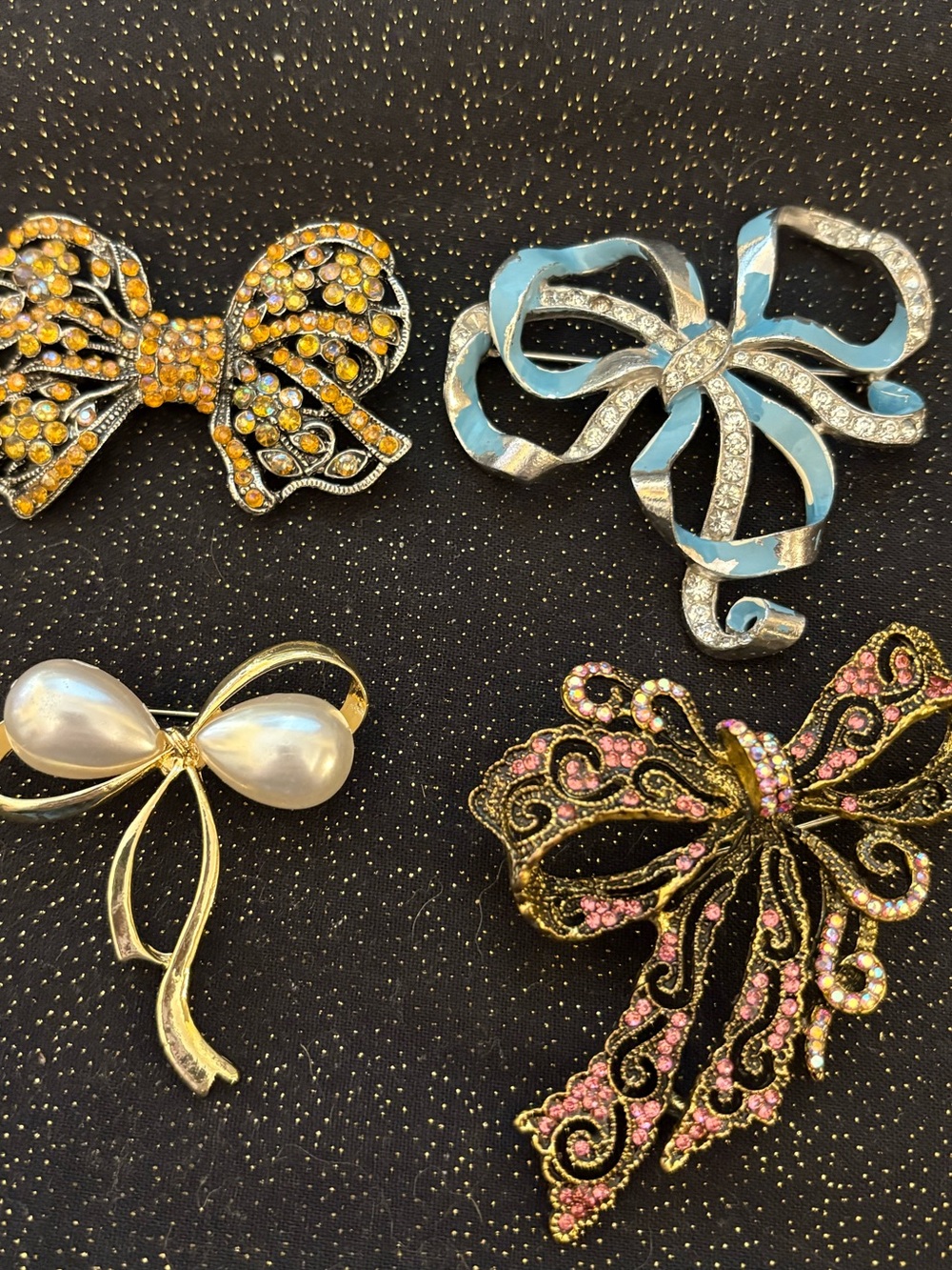 Lot of 4 Bow Brooches